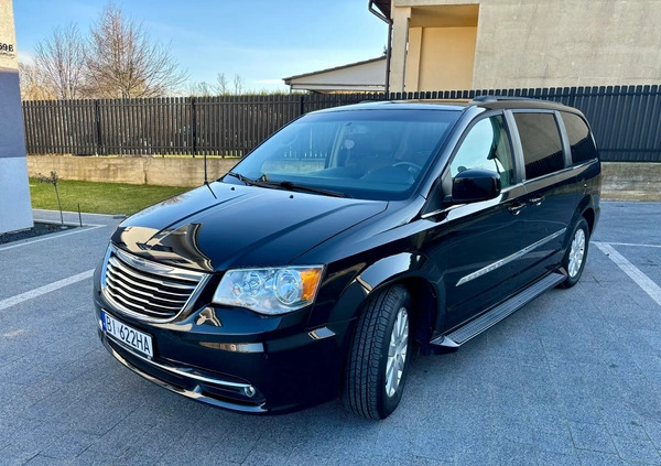 Chrysler Town &amp; Country cena 67000 przebieg: 106500, rok produkcji 2014 z Białystok małe 121